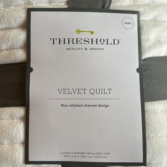NWT  King Channel Stitch Velvet Quilt Cream
- Threshold - Picture 7 of 9